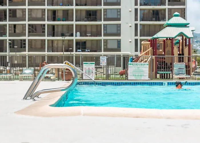 Fabulous Ocean & Diamond Head View With Free Parking!