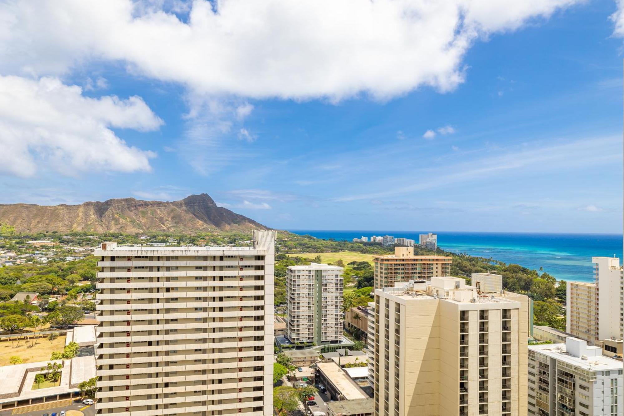 Apartment Fabulous Ocean & Diamond Head View With Free Parking!